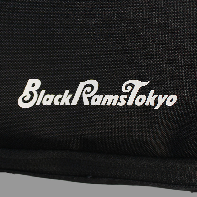 【adidas×BlackRamsTokyo】ユーティリティークロスボディーバッグ